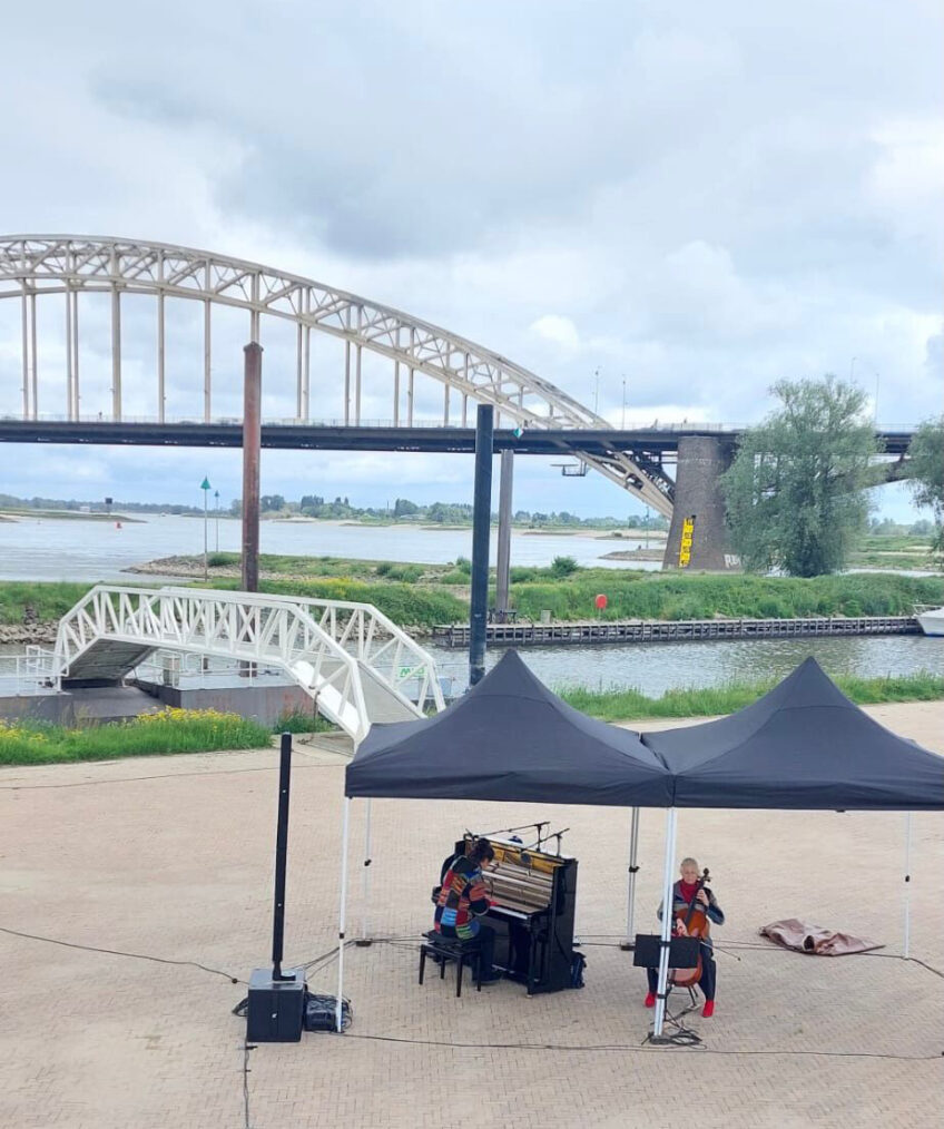 Concert Podium aan de Waal May 29th